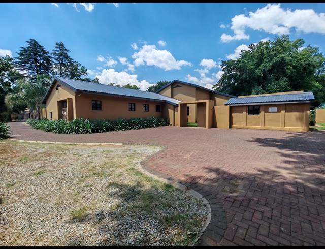 4 BEDROOM HOUSE FOR SALE IN THREE RIVERS PROPER